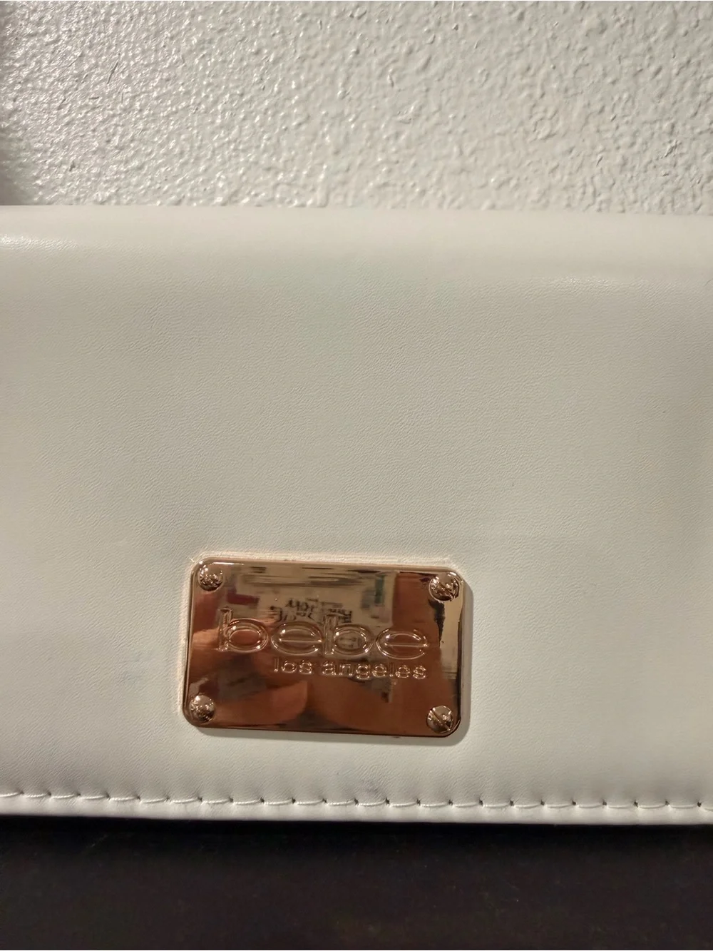 bebe White Crossbody Bag with Gold Chain